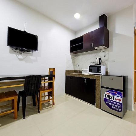 Oyo 848 Dona Aurora Condotel Quezon City Extérieur photo