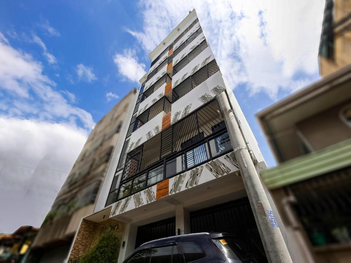 Oyo 848 Dona Aurora Condotel Quezon City Extérieur photo