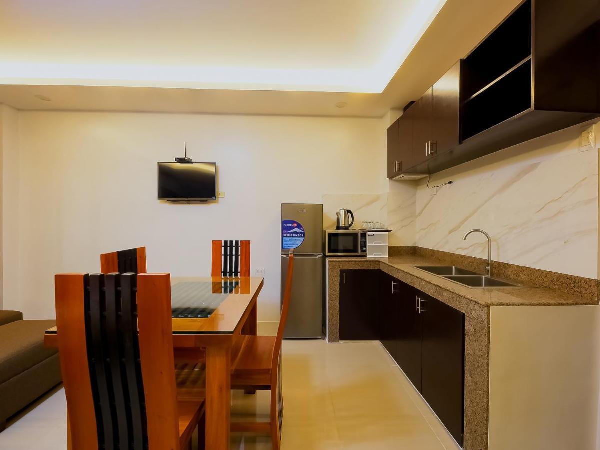Oyo 848 Dona Aurora Condotel Quezon City Extérieur photo