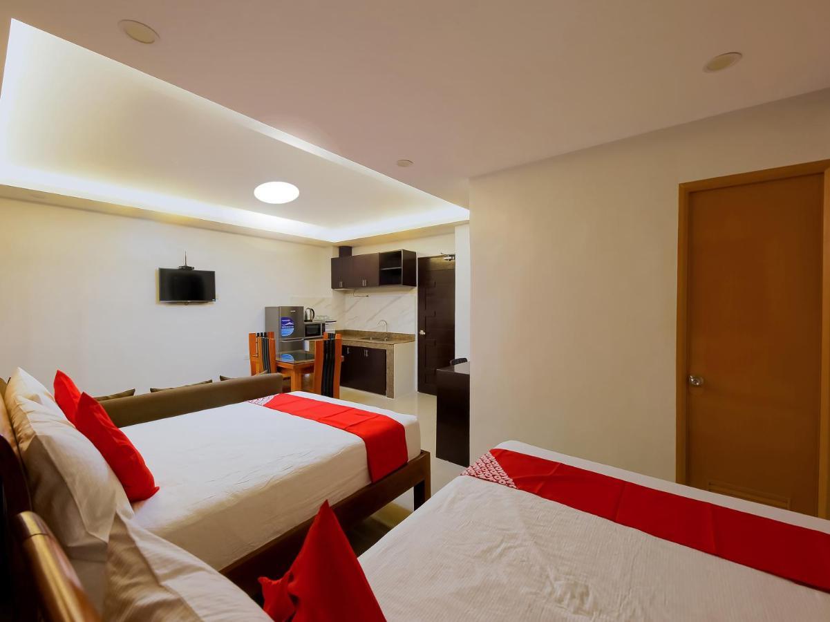 Oyo 848 Dona Aurora Condotel Quezon City Extérieur photo