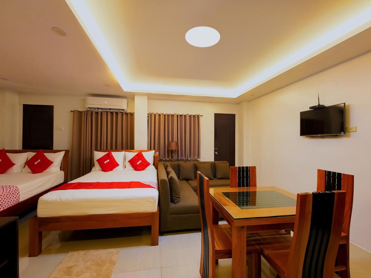 Oyo 848 Dona Aurora Condotel Quezon City Extérieur photo