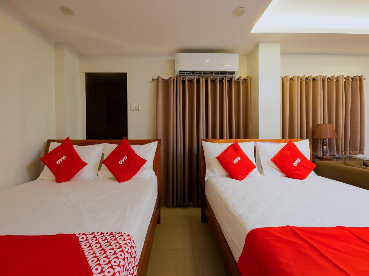 Oyo 848 Dona Aurora Condotel Quezon City Extérieur photo