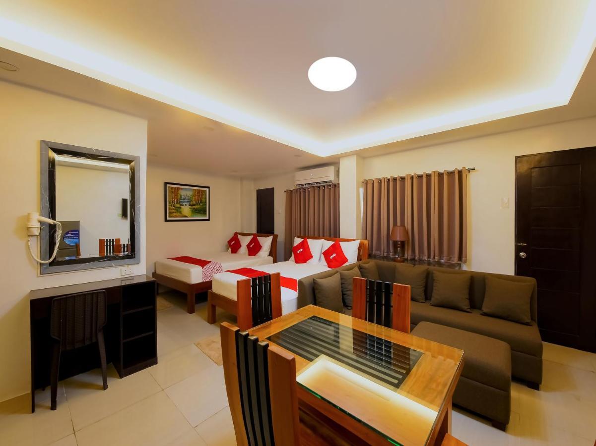 Oyo 848 Dona Aurora Condotel Quezon City Extérieur photo