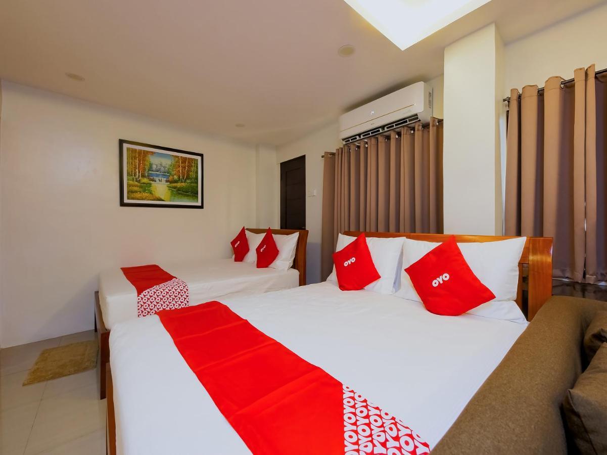 Oyo 848 Dona Aurora Condotel Quezon City Extérieur photo