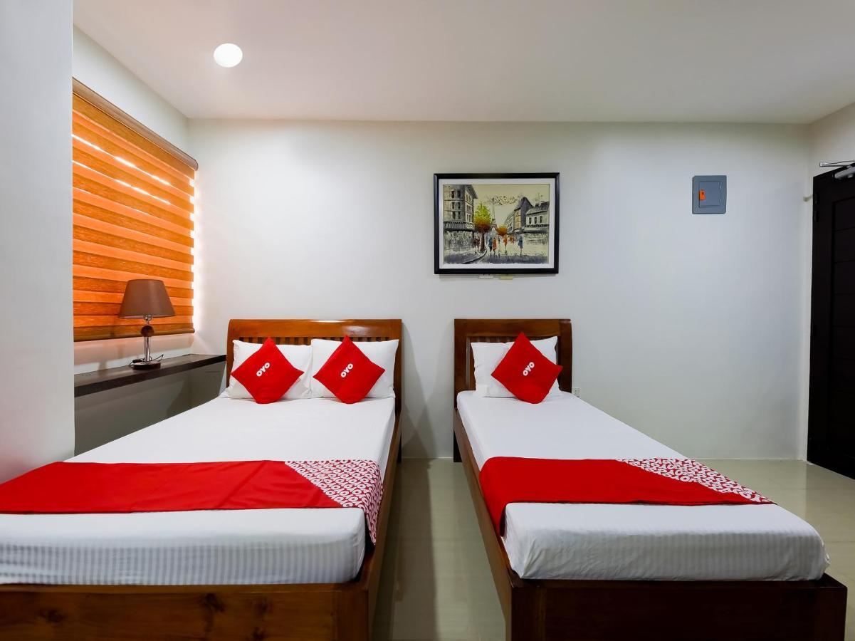 Oyo 848 Dona Aurora Condotel Quezon City Extérieur photo